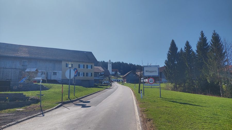 Dorfansicht von Möggers in Vorarlberg, Österreich