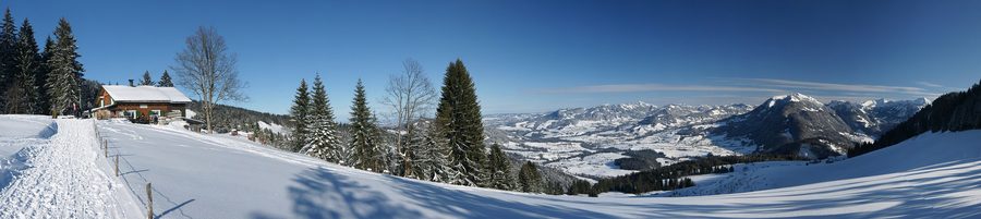 Panorama vom Lustenauer Hütte über den Bregenzerwald mit Egg und Schwarzenberg