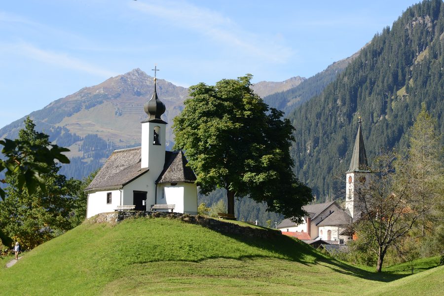 Kapelle Maria Schnee und Michaelskirche in Gaschurn im Montafon
