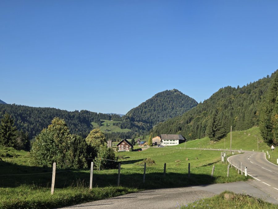 Blick auf Hittisau und den Hittisberg in Vorarlberg