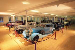 Nobelkarossen jeden Alters im Rolls Royce Museum in Dornbirn